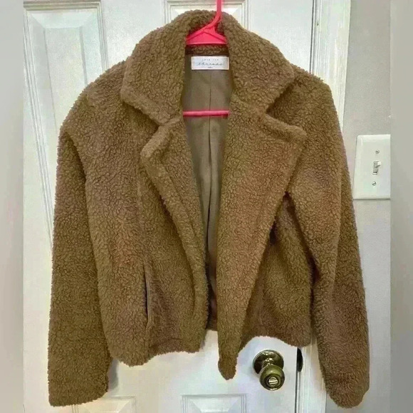 American Threads Tan Teddy Cropped Style Jacket Size S - EUC - worn once - Picture 1 of 3